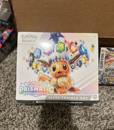 Prismatic Evolution Case